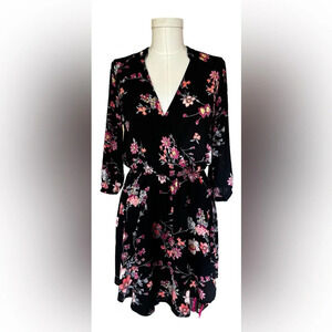 NWOT Lush Kendal Floral Faux Wrap Dress, Black Floral, Medium, fall colors